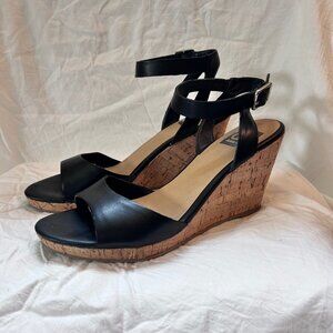 DV by Dolce Cita Talya Black Lether Wedges